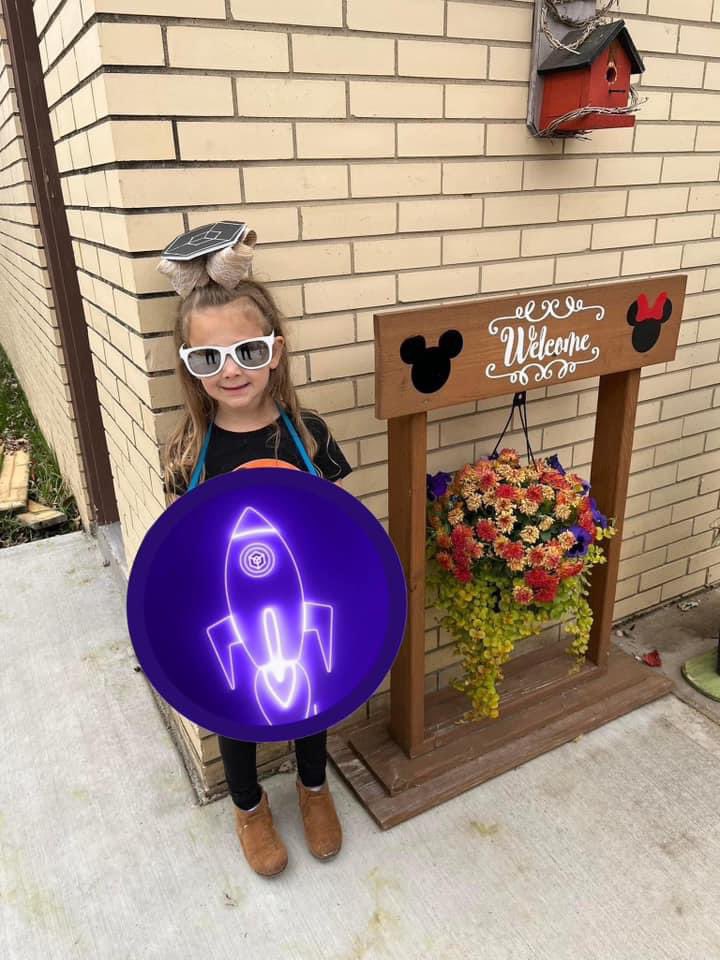 kellie071188's tweet photo. Just a girl waiting on Koinos to soar to the moon! #Koinos #blockchain #excited @koinosarmy https://t.co/CKH3jweZ0L