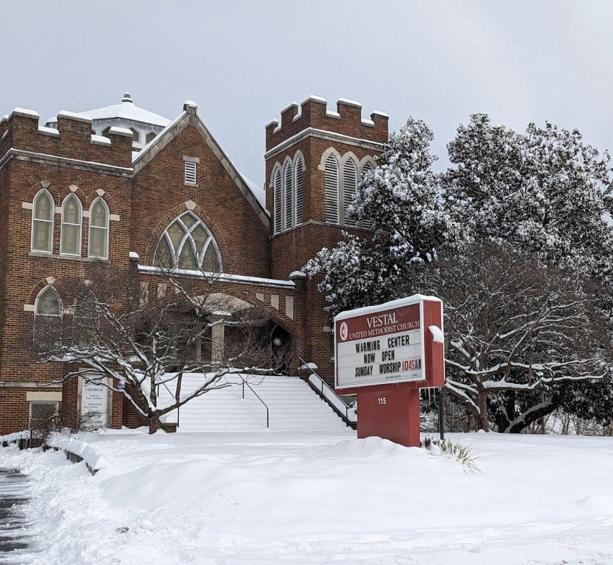 Thank you to the volunteers and organizations making sure folks across our city have somewhere warm to rest in the cold this week! 

Vice Mayor Tommy Smith and I took up a shift this morning at Vestal UMC. Stay safe out there!