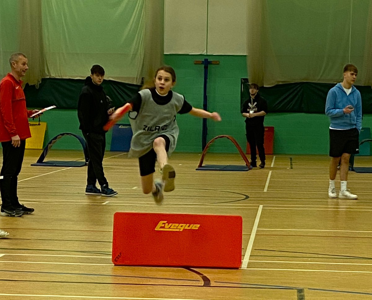 Another great afternoon @SportshallUK event this time with Year 5/6 which was organised @Erewash_SSP It was lovely to be together competing with other local schools and all the children were amazing! Mrs Wheatley 🤩 @derbycollege @CrawfordMatt77 @embarkfed #Erewash #Sport 🏃‍♀️🏃‍♂️