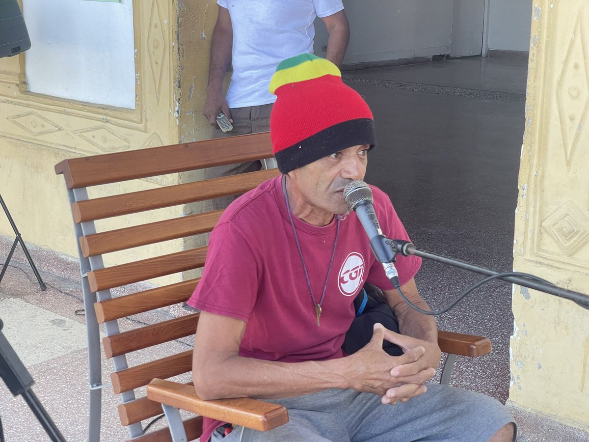 manueldositeo's tweet photo. “Huellas en el tiempo”
👉Conversatorio con el artista plástico Vladimir Sánchez Pérez sobre su gran trayectoria en el Colectivo Plástico Bayado con categoría Nacional. Celebrando la 41 Semana de la Cultura  Holguinera.
#SomosCulturaHolguín
#SemanadelaCulturaHolguinera https://t.co/d9tvG0eISA