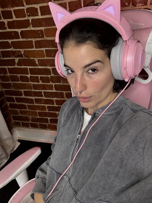 🐈&zwj;⬛ https://t.co/lhMuK0KBdj 🩷 LIVE-NOW. 📦 https://t.co/gD5WnX5IVm