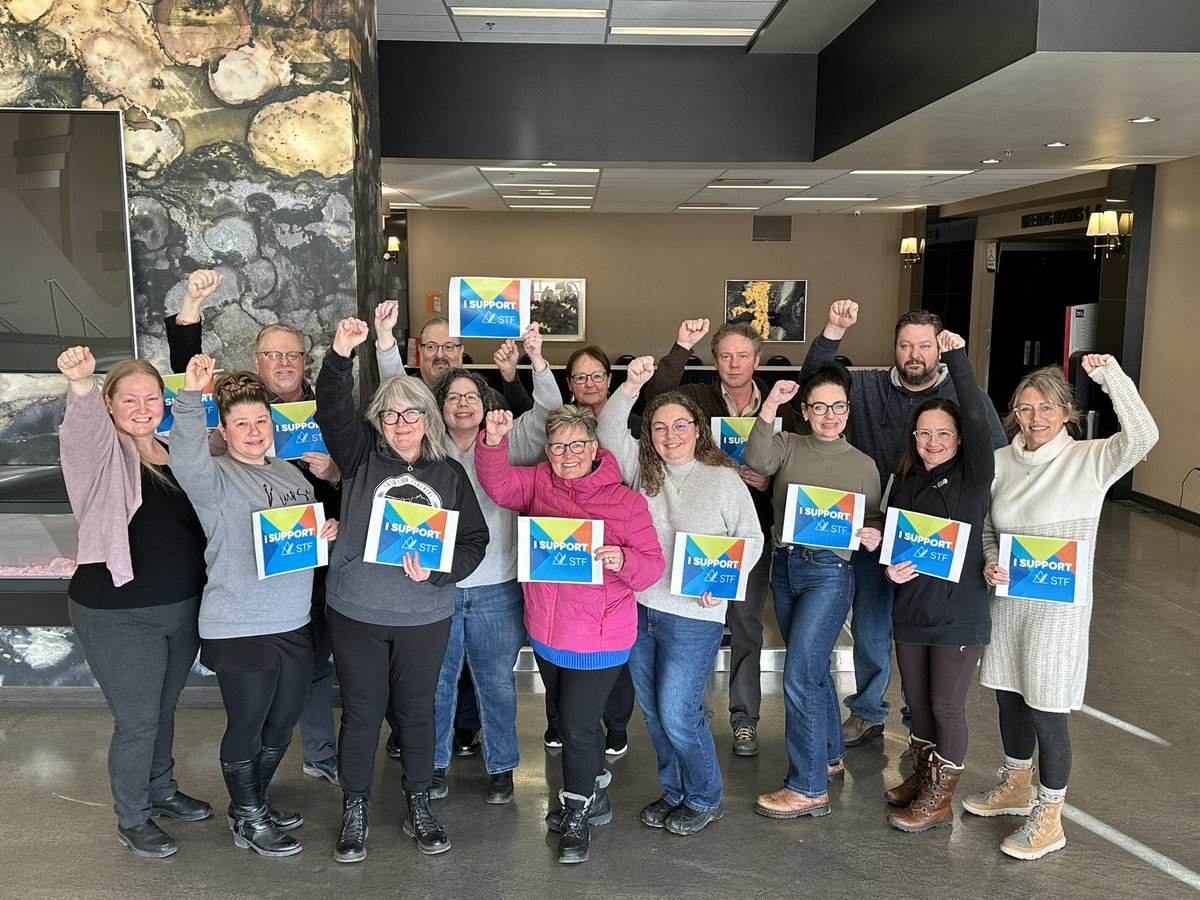 SUNnurses's tweet photo. We are so proud of Saskatchewan’s teachers who are standing up for our province’s students and advocating for the resources they need to improve learning conditions. 

Registered nurses are with you! ✊

#SupportSTF 

@SaskTeachersFed 

#skpoli https://t.co/IC1xGpmd65