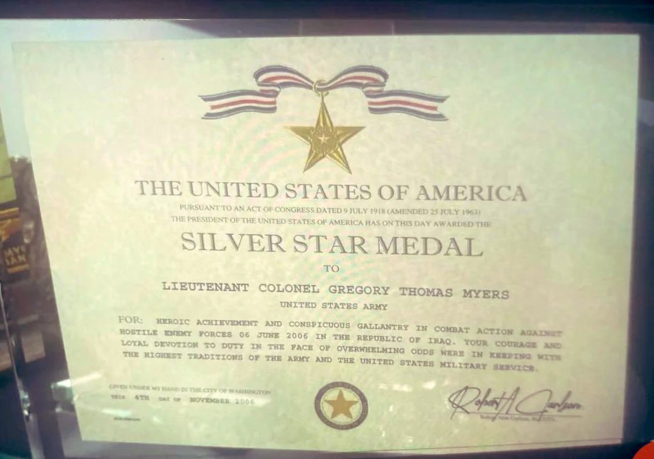 StolenValor1's tweet photo. Meet “LTC Gregory Thomas Myers” 

Medical Infantry I guess? Awarded a Silver Star and a Purple Heart for Operation Desert Storm in 2006…

Who would’ve thought Operation Desert Storm was still being fought in 2006! 😂😂

Fake certificates and a fake uniform. 
😂 https://t.co/a5994WEbtL