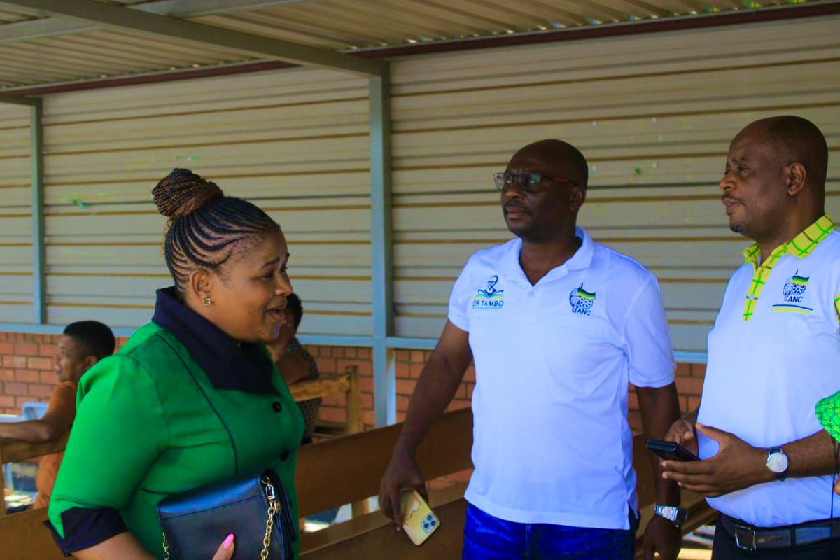 ANCWLeague's tweet photo. The leadership of ANC &amp; ANCWL in Limpopo, alongside ANC President Cde @CyrilRamaphosa &amp; 2nd DSG Cde @MaropeneRamo were in Polokwane to express condolences to families of comrades who lost their lives and those injured on their way to the ANC 112 Anniversary Rally in last weekend. https://t.co/tZFS0gLCNG