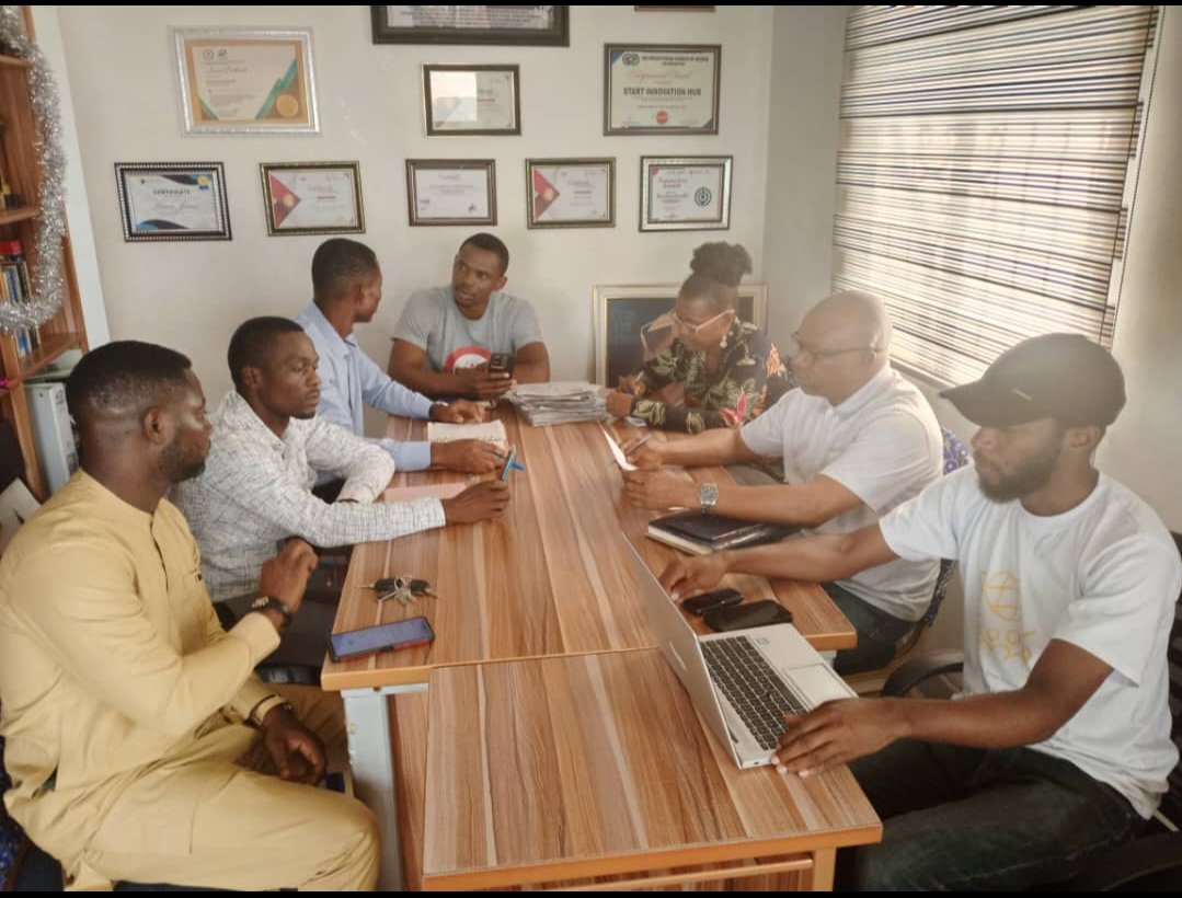 In a bit to transform the society thro youth capacity development, YOFCI took another step today by visiting a Tech hub (Start Innovation Hub) in Uyo to deliberate on modalities of impacting the youtg in Africa, leveraging on the technological innovations in the 21st century