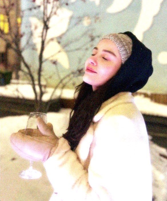 nightcayoglu's tweet photo. ❄️🤍 

#özgegürel https://t.co/GZag1KA2sF