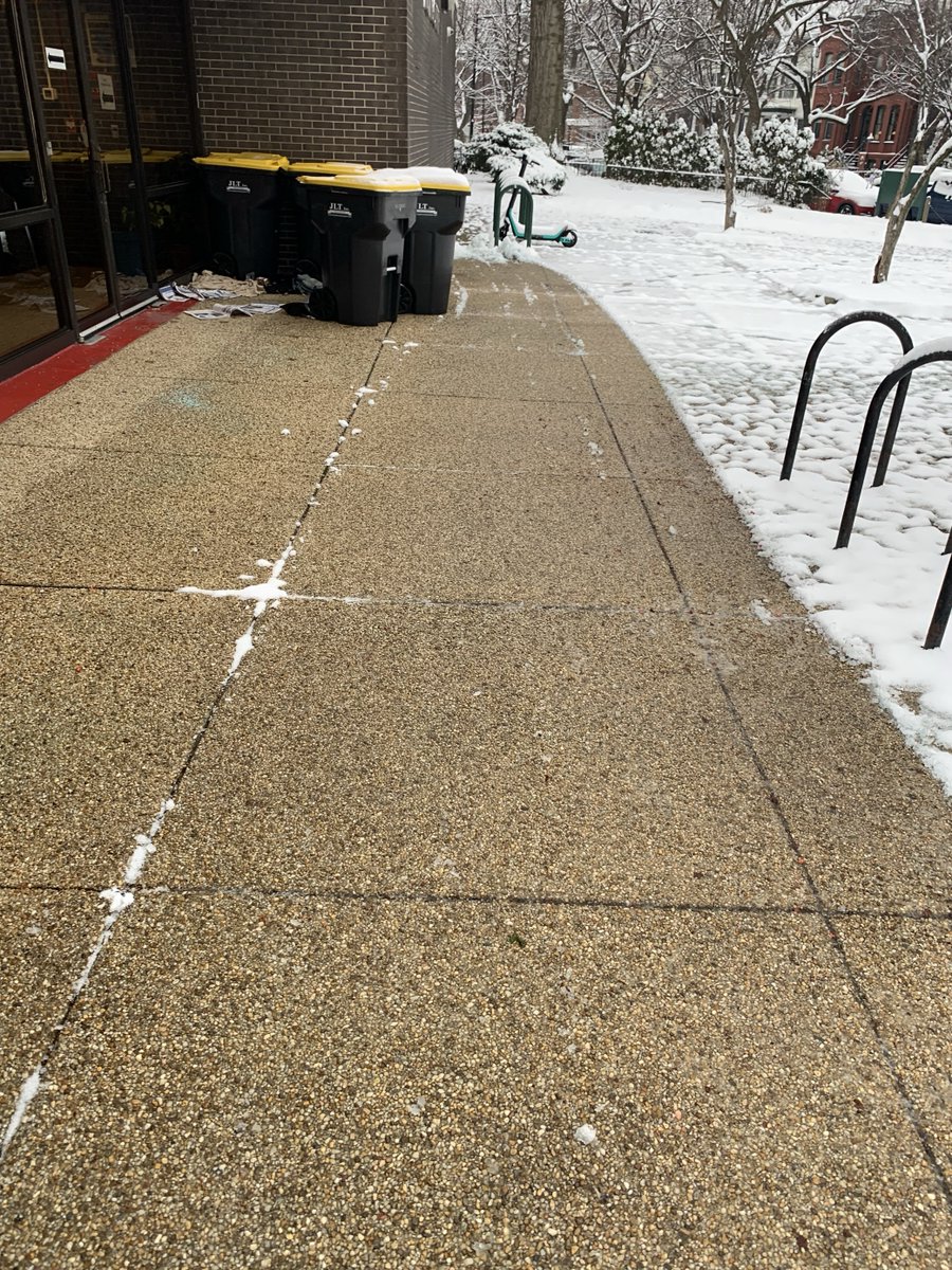 DCDGS's tweet photo. 🙌Shoutout to our incredible snow crews! They're working around the clock to clear snow and keep DC government operations running smoothly - our teams are clearing the way for fun at @DCDPR locations!
📸Turkey Thicket Rec & Rumsey Aquatic Center
#DGSMaintainsDC #WinterReadyDC❄️ https://t.co/kOOz4nmNMV