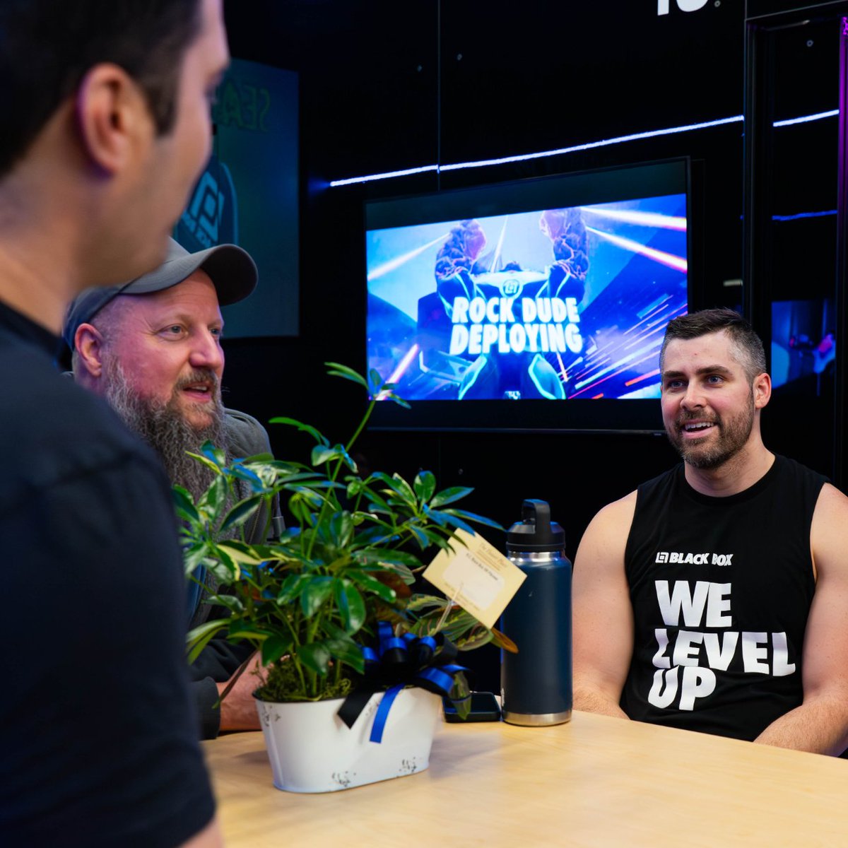 blackbox_vr's tweet photo. Working out is better with teammates! 🏋️ Check out the Teams section to find your BBVR squad or even create your own! WE LEVEL UP! 💪 #blackboxvr #teamwork #welevelup #vrfitness https://t.co/dLlcLmJaSH