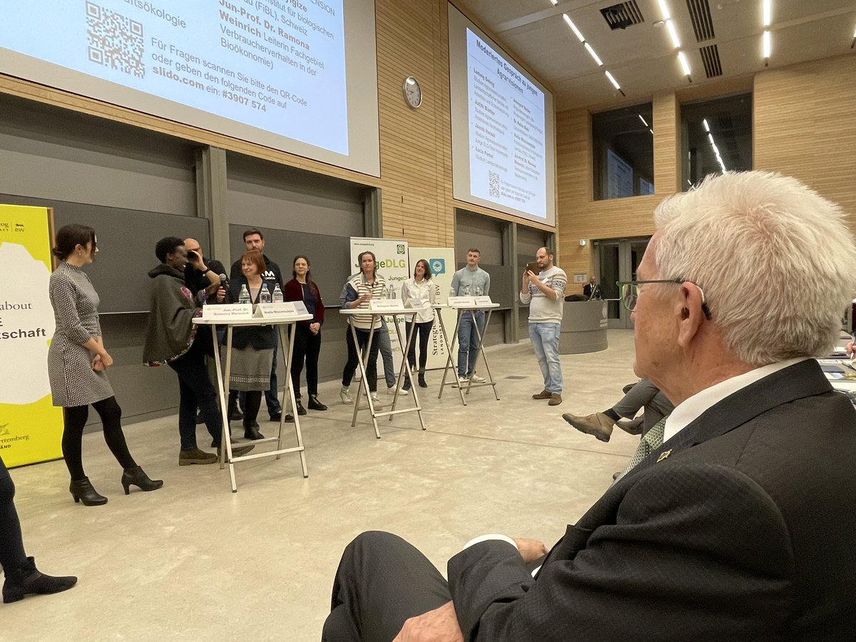 UniHohenheim's tweet photo. „Agri-PV, Permakultur, Agroforst, datengetriebene Landwirtschaft &amp; eine große Vielfalt an Betrieben, die alle fair entloht werden: Wir jungen Landwirt:innen habe Ideen, wie wir 2050 nachhaltig und erfolgreich wirtschaften“ https://t.co/RPxW0K2CR4