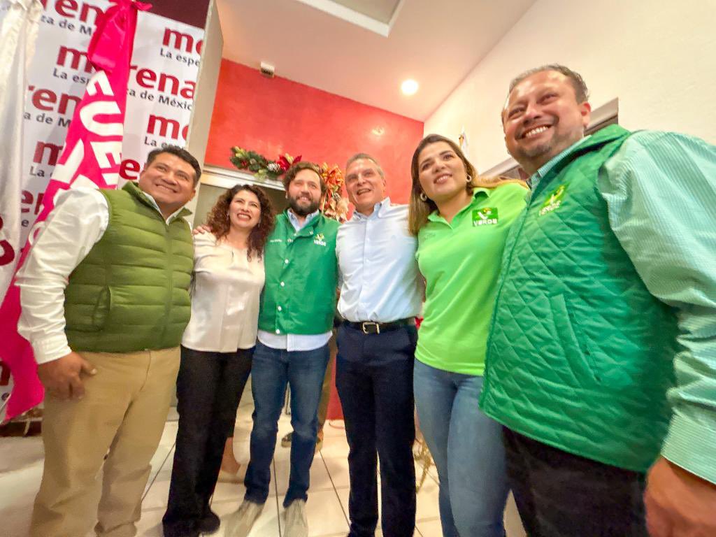 SoyGabyPerezMx's tweet photo. Hoy, líderes estatales del @partidoverde_oa, @MorenaOaxaca1, @FuerzaMexicoOax y #PoderTerritorial anuncian en unidad la coalición para el proceso electoral local en Oaxaca 2024, trabajando hacia un futuro más próspero y sostenible. https://t.co/Gf0NTo36U2