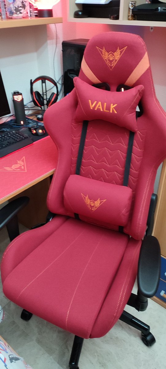Jurkus18's tweet photo. #valkgaming a tope con mi nueva silla 😎🎮 https://t.co/3pUQVhc6u2