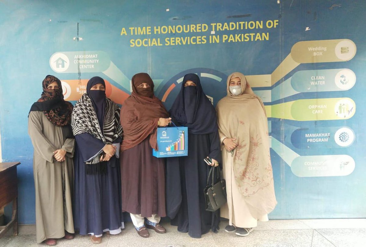 AKFWomenWing's tweet image. نور فلاح فاؤنڈیشن کی صدر محترمہ بشری صاحبہ کا الخدمت فاؤنڈیشن ویمن ونگ کے دفتر دورہ۔۔ محترمہ کلثوم رانجھا صاحبہ اور ذمہ داران سے ملاقات ھوئ۔۔مختلف سرگرمیوں کے متعلق گفتگو ھوئ اور اکٹھے کئ پراجیکٹس پر کام کی پلاننگ ھوئ۔۔

#Alkhidmat #Supportpakistan #DonateForPakistan