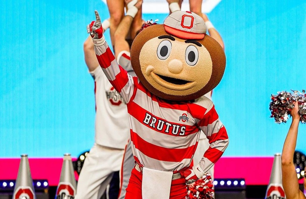 NATIONAL CHAMPIONS! ⭕️🙌 Let's hear it for <a href="/OSU_SpiritSquad/">Ohio State Cheer Team</a> and <a href="/OhioStateDT/">Ohio State Dance Team</a>! 🏆
