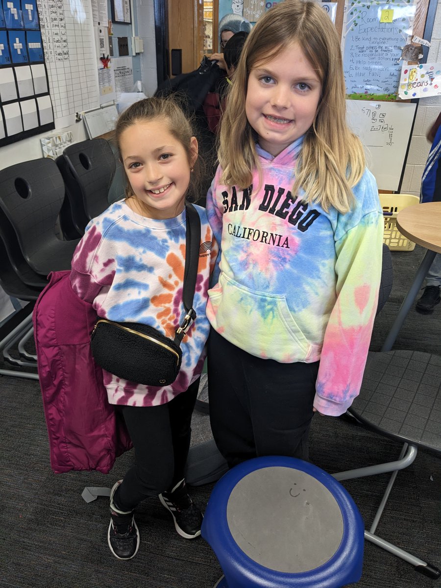 MrsWoodFourth's tweet photo. Throwback to Twin Day during Prairie's Spirit Week in December! :) #inspire96 https://t.co/XpriomwudE