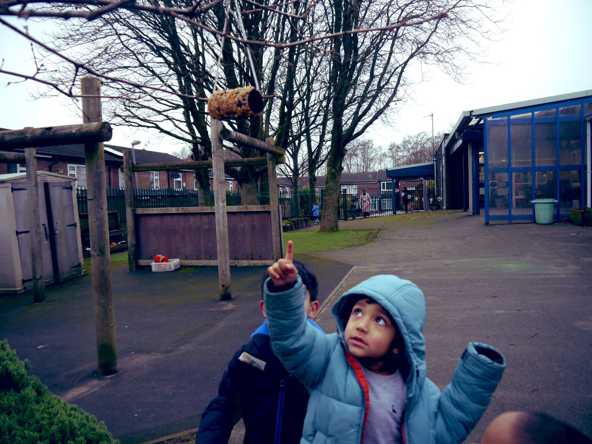 To prepare for ‘The Big Garden Birdwatch’ we worked together to make our own bird feeders 🐦🐦‍⬛ #EYFS #EY #OutdoorLearning #BigGardenBirdWatch