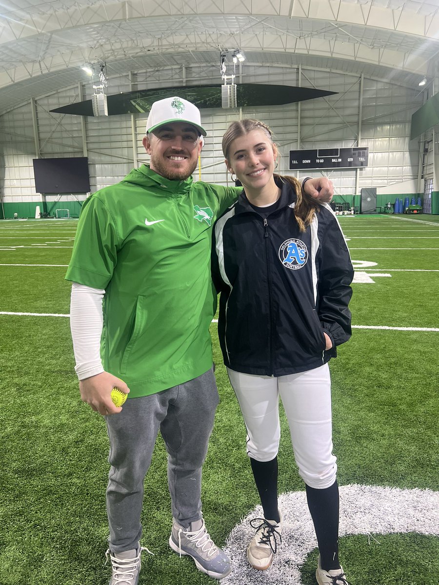 landree_u's tweet photo. Thank you so much for the great experience!!

@MeanGreenSB   @RodneyDeLong @CoachJayGwyn  @gwyn_coach @hunter_hays27  and thank you @SkylarSavage21 for all the help pitching!! 
GMG💚🤍
#meangreen
#oklahomaathletics https://t.co/UPuXusrHwJ