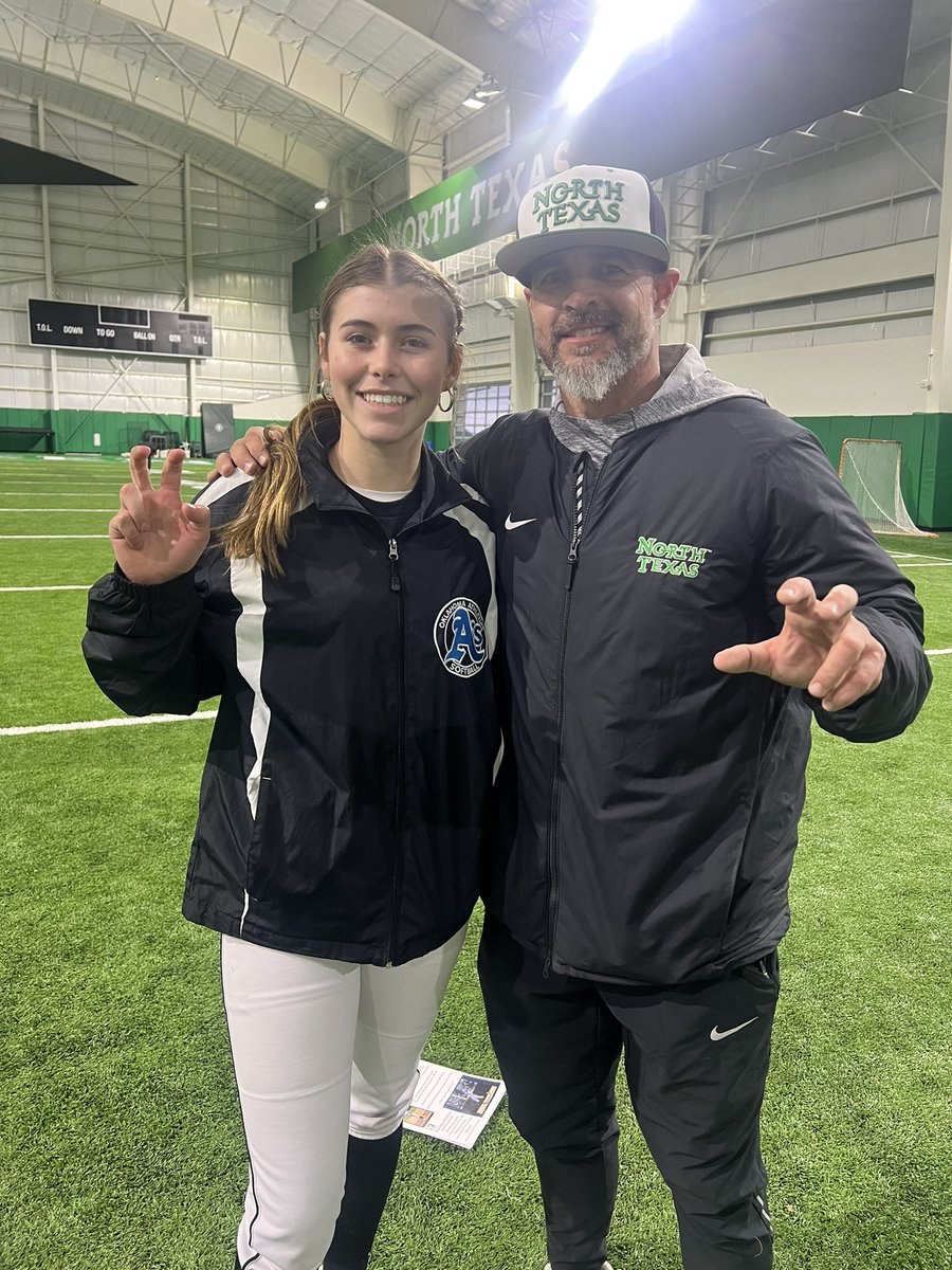 landree_u's tweet photo. Thank you so much for the great experience!!

@MeanGreenSB   @RodneyDeLong @CoachJayGwyn  @gwyn_coach @hunter_hays27  and thank you @SkylarSavage21 for all the help pitching!! 
GMG💚🤍
#meangreen
#oklahomaathletics https://t.co/UPuXusrHwJ