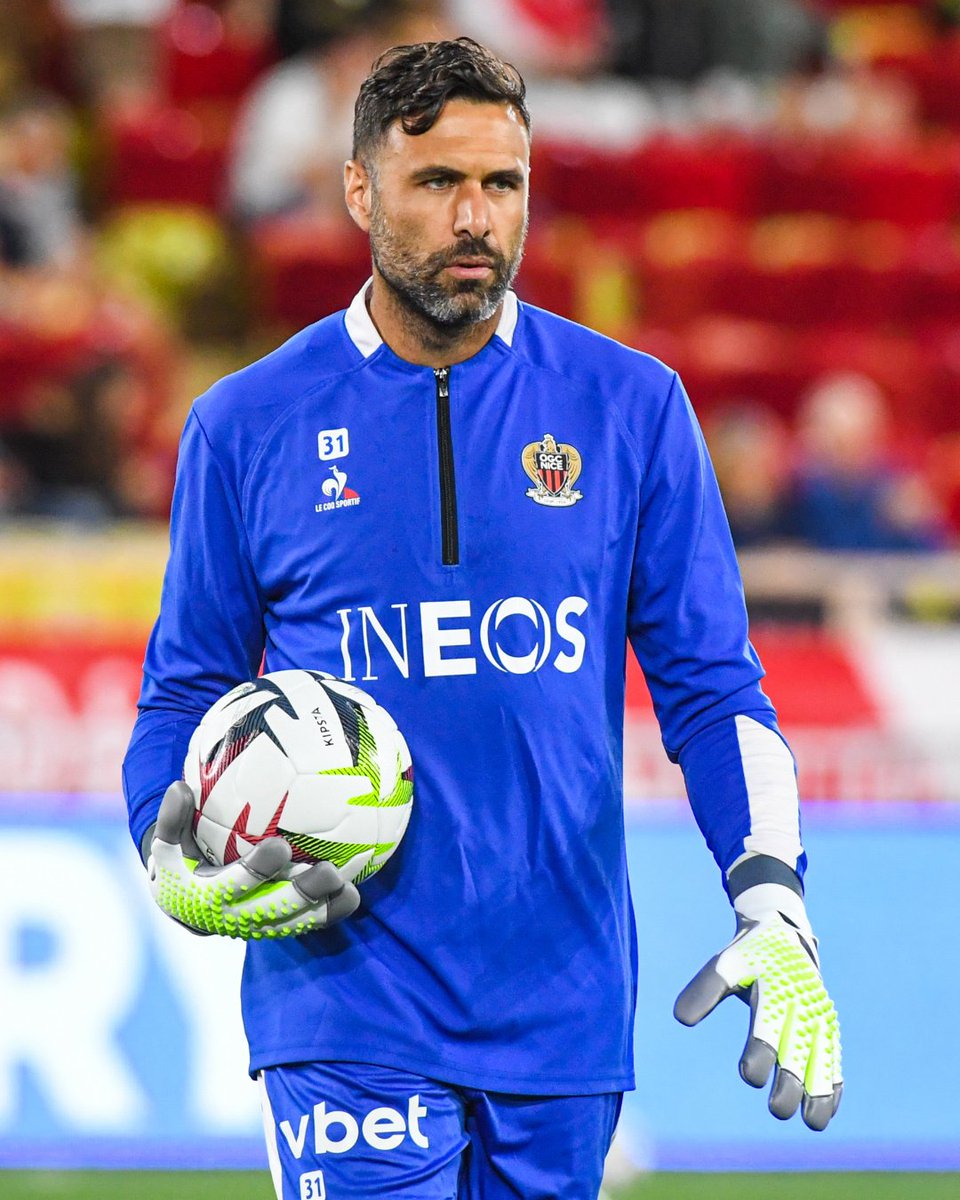 ogcnice's tweet photo. 🔴⚫️ Après 4 mois à l’#OGCNice, Salvatore #Sirigu quitte le club. Le gardien de 37 ans prend la direction de @karagumruk_sk, pensionnaire de la première division turque.

L’OGC Nice remercie l’international italien (28 sélections) pour son professionnalisme et son implication. Le club lui souhaite bonne chance pour la suite de son parcours.