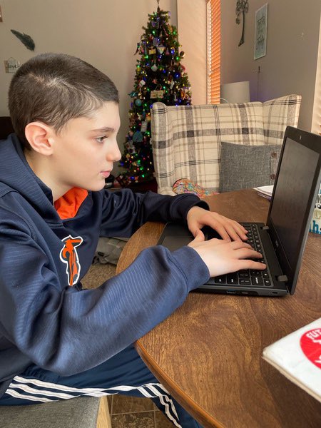 E-Learning Rockstars! ⭐️ Keeping our learning going on this chilly day! <a href="/troyhoferelem/">Troy Hofer</a>