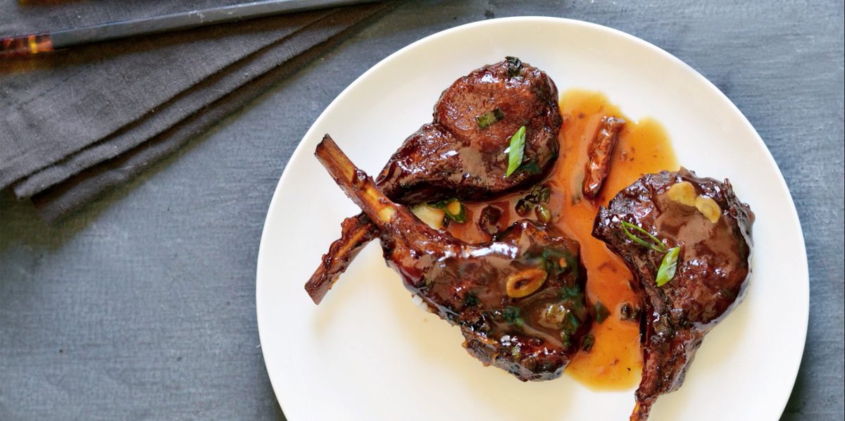 BrooksGroupPR's tweet photo. Celebrate #InternationalHotAndSpicyFoodDay with a fiery feast inspired by @andrewzimmern! Indulge in Chinese spicy, sweet &amp; sour lamb chops, Nashville-style hot fried pheasant and more. Andrew's culinary creations are a global passport to bold  tastes. 

#EatingAroundTheWorld https://t.co/EFlka9AntE
