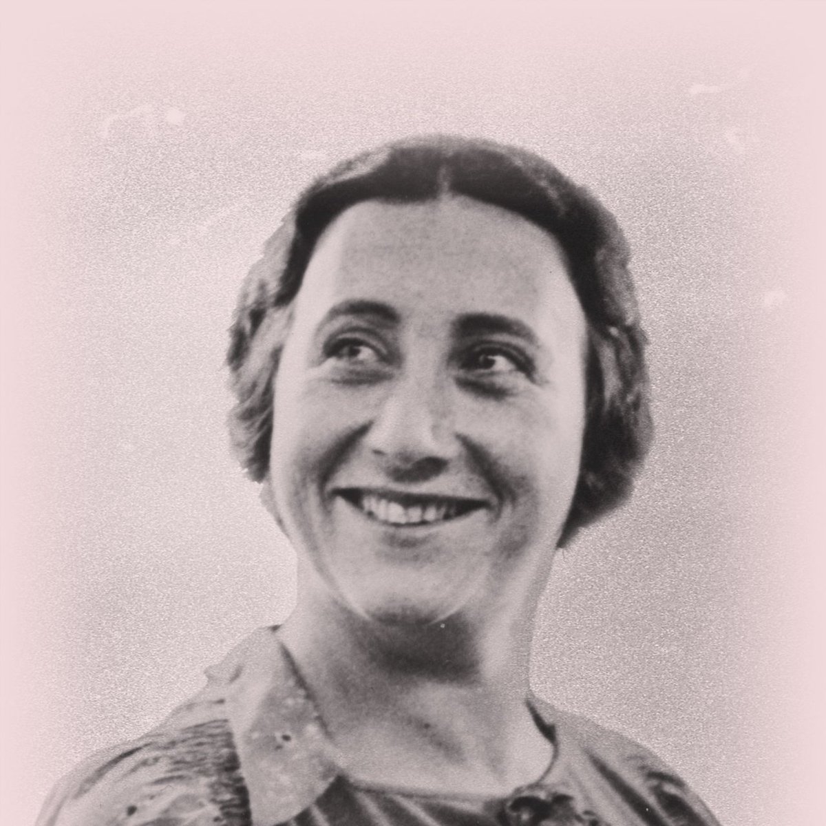 AuschwitzMuseum's tweet photo. 16 January 1900 | German Jewish woman Edith Frank (née Holländer) was born in Aachen. Mother of Margot &amp; Anne Frank. 

Incarcerated in #Auschwitz with her husband Otto and daughters on 5 September 1944. She perished in the camp on 6 January 1945, 10 days before her 45th birthday. https://t.co/rV9LCoWXpB