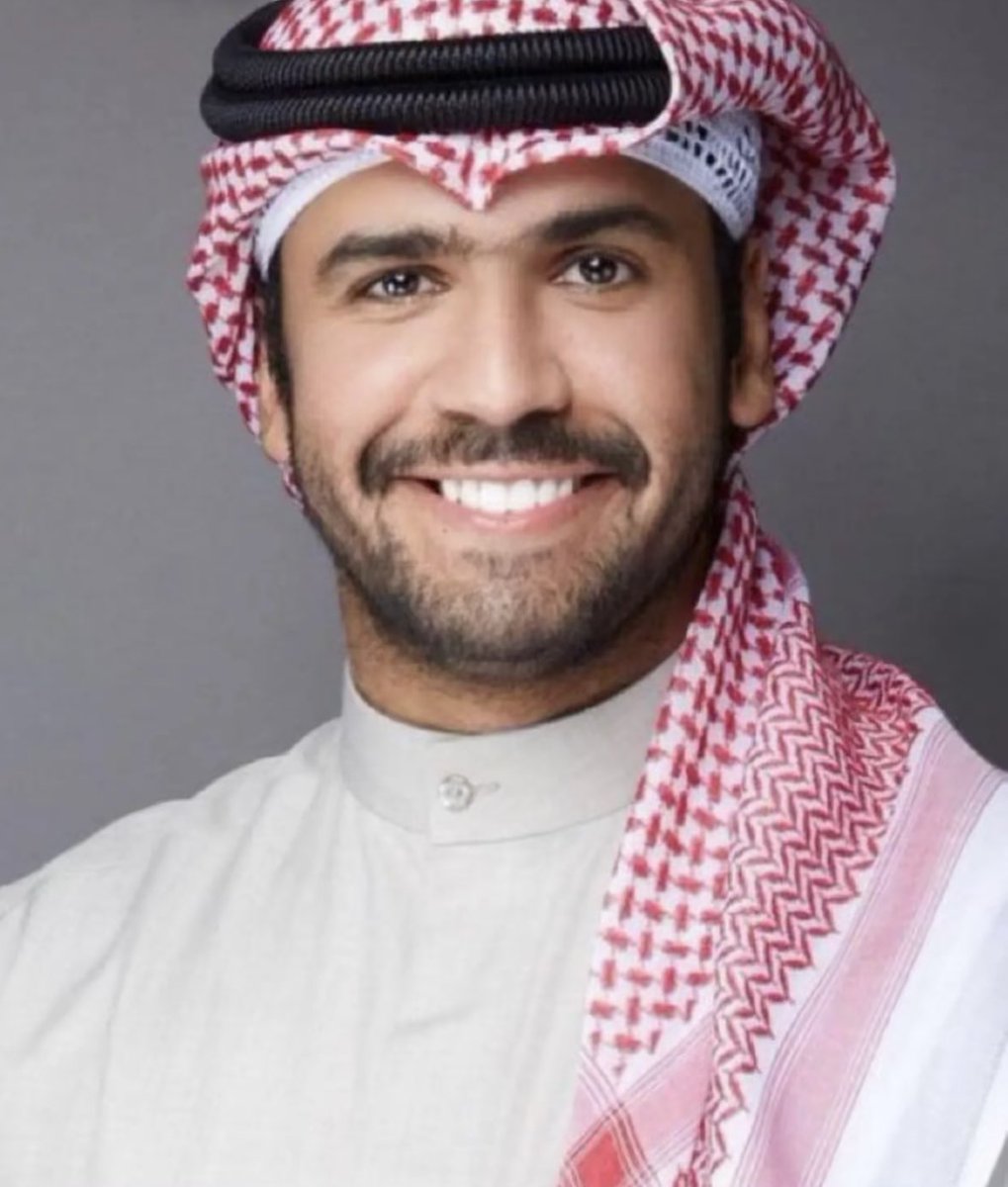 mf_alsaiedi's tweet photo. الدكتور الشاب المميز أحمد الرشيدان
 اذا تم اختياره من ضمن الفريق الحكومي
 سيكون إضافة مميزه لها فهو شاب طموح صاحب تخصص نادر ولديه رؤيه واضحه وتشخيص دقيق لكل مشكله 

فهو الشخص المناسب بالمكان المناسب 
نتمنى له التوفيق والسداد https://t.co/vV6YHTTZVs