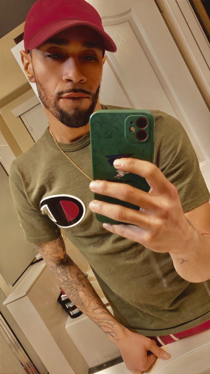 WhosCrig's tweet photo. Only fans coming soon 👀😋 https://t.co/EbCTBxKLsE