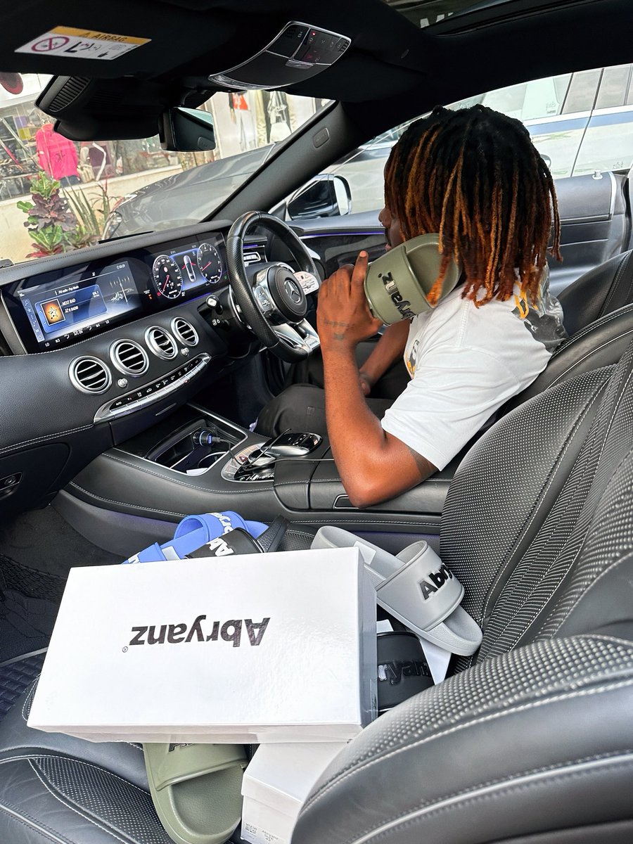 AbryanzOfficial's tweet photo. Just can’t go unnoticed 

#AbSlides #ShopAbryanz #Abryanz https://t.co/P0wg8cgSvf
