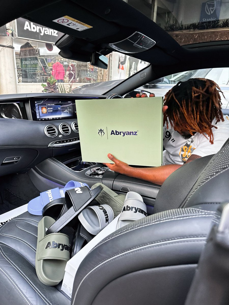AbryanzOfficial's tweet photo. Just can’t go unnoticed 

#AbSlides #ShopAbryanz #Abryanz https://t.co/P0wg8cgSvf