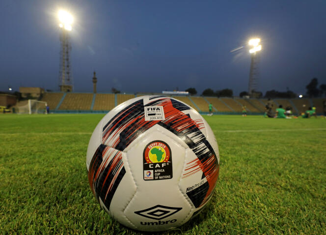 CAN2024FR's tweet photo. Cette #CAN2023 :

🇳🇬 Nigéria 1 - 1 🇬🇶 Guinée Equatoriale
🇬🇭 Ghana 1 - 2 🇨🇻 Cap-Vert
🇨🇲 Cameroun 1 - 1 🇬🇳 Guinée
🇩🇿 Algérie 1 - 1 🇦🇴 Angola
🇪🇬 Égypte 2 - 2 🇲🇿 Mozambique
🇹🇳 Tunisie 0 - 1 🇳🇦 Namibie

Il n'y a pas de gros en Afrique 😉