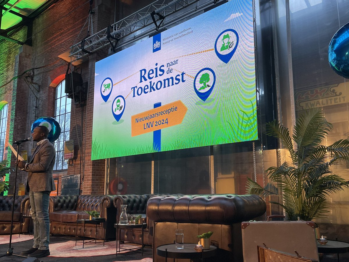 De nieuwjaars receptie LNV, een mooi begin van 2024. Reis naar de toekomst van verbinden; met stakeholders, tussen internationaal en nationaal en tussen landbouw, natuur en voedselkwaliteit. <a href="/minlnv/">Minlvvn</a>
