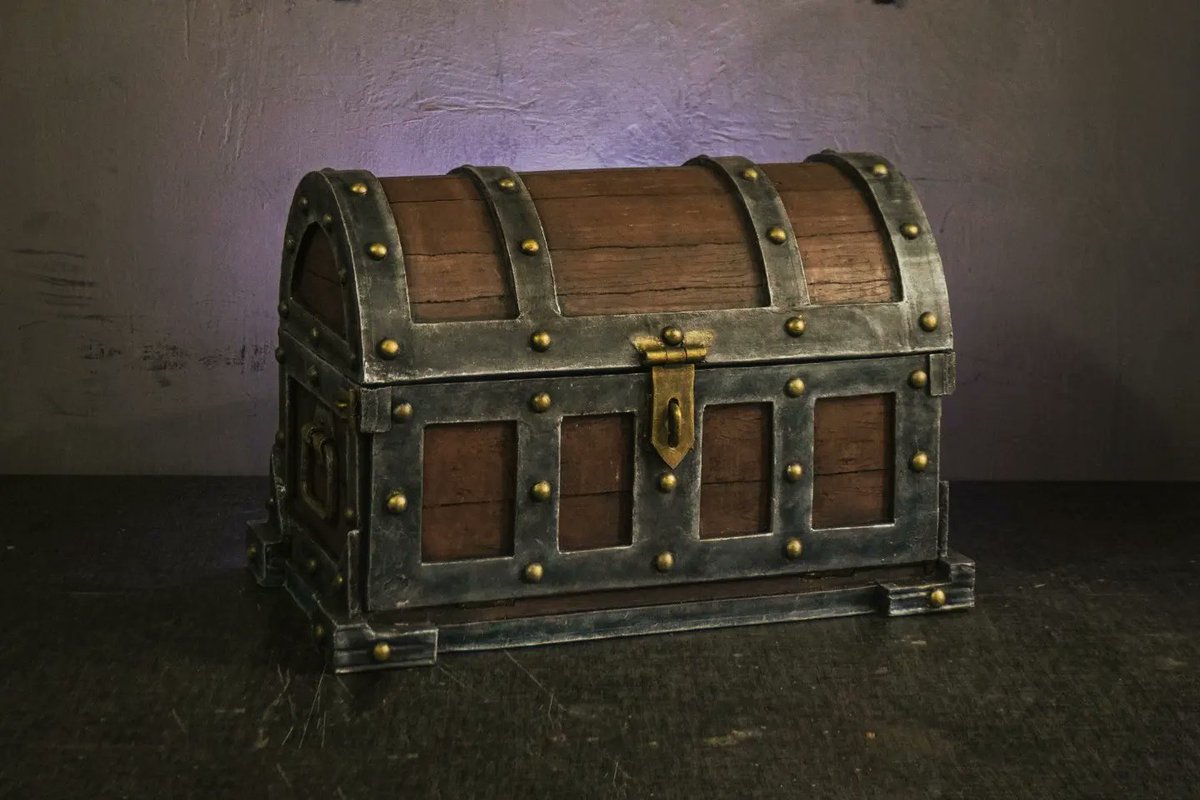 artcreator_Smit's tweet photo. I made a Fantasy Treasure CHEST to store my art supplies

Watch Full-process video:
https://t.co/8WEWV0TxOg

#art #craft #DIY #fantasy #TREASURE #Chestbox #filmset #movieprops #Creative #vintage 
#MYSTERY #adventure https://t.co/P5nVMAMrDi