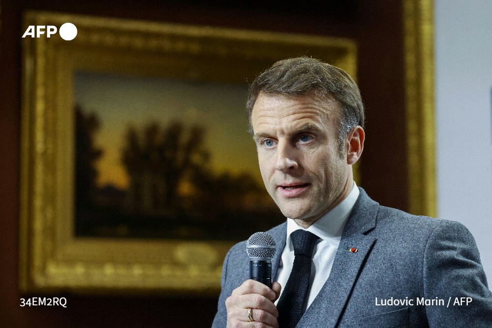 [LIVE] Emmanuel Macron présente le "nouveau cap" qu'il confie au gouvernement de Gabriel Attal, pour relancer un quinquennat à la peine #AFP 

➡️ A suivre ici : u.afp.com/5qBL
