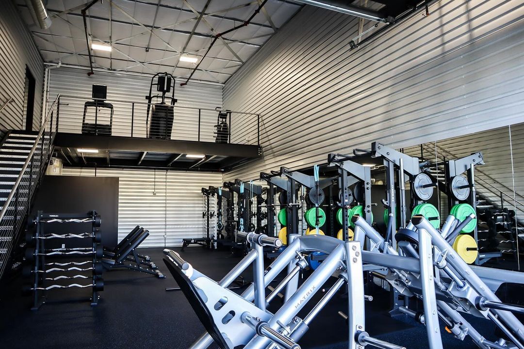 TorqueFitnessHQ's tweet photo. Making Blueprints a Reality😈
Train like a pro at the new state-of-the-art Aesthetix Gym in Castle Rock, Colorado; equipment designed by Torque and personalized workouts developed by personal training experts.
#torquefitness #torquetank #dontquitever #gym #gymequipment https://t.co/9eaUv78tiK