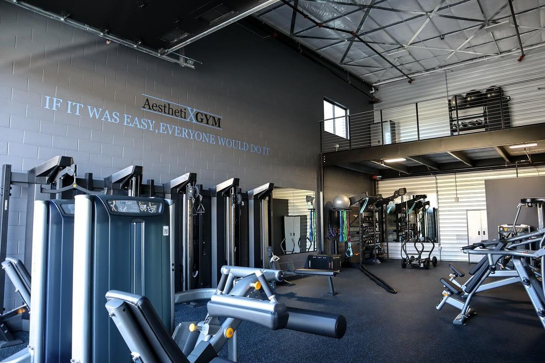 TorqueFitnessHQ's tweet photo. Making Blueprints a Reality😈
Train like a pro at the new state-of-the-art Aesthetix Gym in Castle Rock, Colorado; equipment designed by Torque and personalized workouts developed by personal training experts.
#torquefitness #torquetank #dontquitever #gym #gymequipment https://t.co/9eaUv78tiK