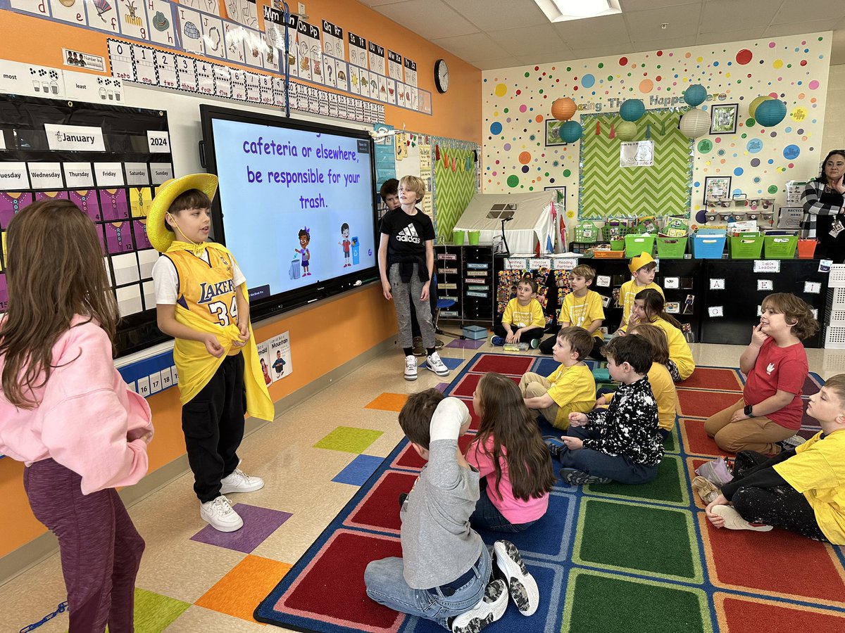 House meetings being led by our 5th grade leaders today!  💛
