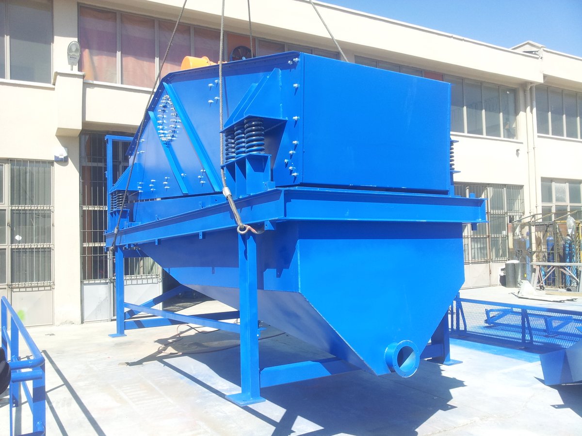 helerhelezon's tweet photo. Susuzlandirma Elekleri Dewatering Screen #dewateringscreen #susuzlandirma #elek #dewatering #heler #mining #miningmachinary https://t.co/VvCY7ElkbA