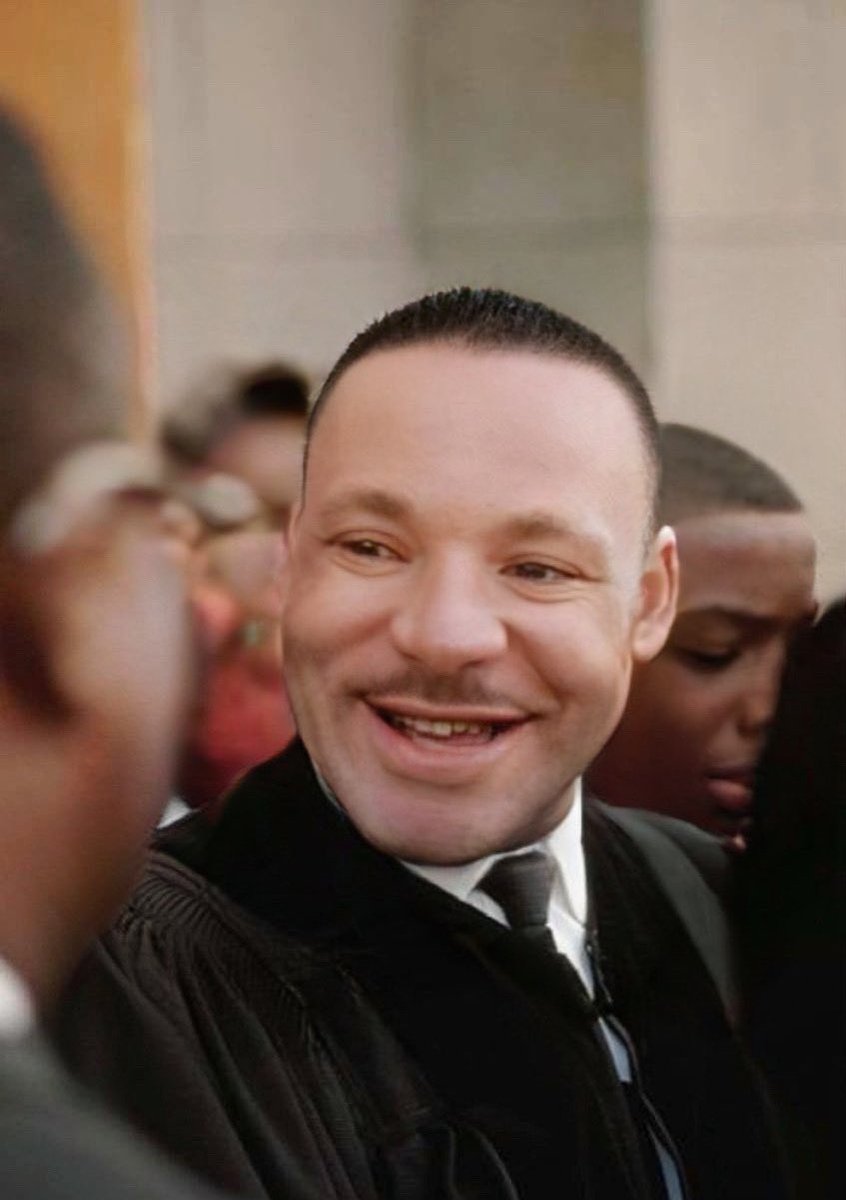 VLONEPREDATOR's tweet photo. here’s what he would look like if he was white or chinese https://t.co/8cTXJNwrSI
