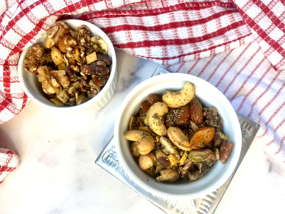 RECIPE: nutrisavvyhealth.com/homemade-seaso…

✨ Snack Time Delight! ✨ Dive into the crunch and flavor-explosion of my mid-afternoon snack! 🌰🥭✨ Golden, toasted nuts, dried mango bits, herbs, spices, a hint of brown sugar, and a drizzle of coconut oil unite in a symphony of satisfaction!