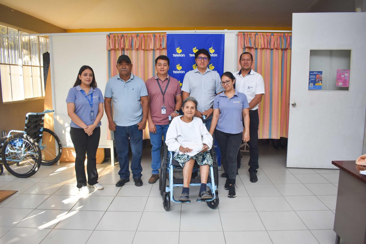 GobernacionSV's tweet photo. 🔵 Personal de nuestra Gobernación Departamental de San Vicente, realizó entrega de sillas de ruedas a personas con problemas de movilidad.
📍FUNTER San Vicente.
➡️ Dicha entrega fue coordinada por @TeletonSV, @FUSALorg y @FWMission. https://t.co/oaYIxSpO4p