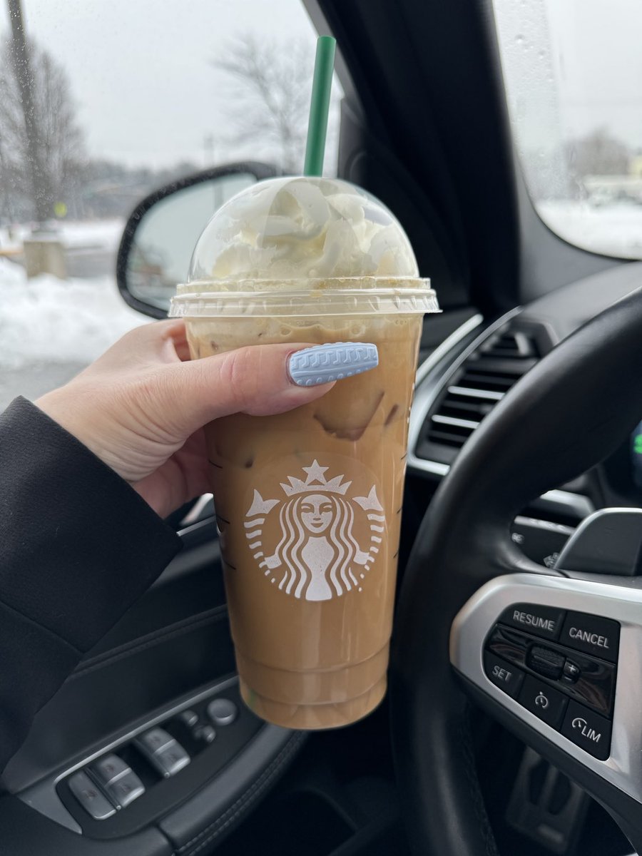 Puanani322's tweet photo. You already know ~ doesn’t matter rain or shine or snow! I’m going to get my ice coffee ✅💯 Stay safe!
#icecoffee #EvenInTheSnow #TuesdayVibes https://t.co/prusLvv6WH