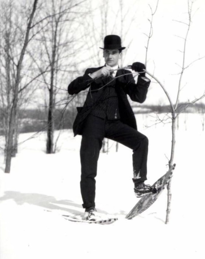 Looking to enjoy some outdoor winter activities? Don't forget that you can borrow snowshoes from us to enjoy on the lovely Glebe Park trails! Here's William Gorrie in a pic from the early 1900s, showing us all how to stay stylish in the snow!