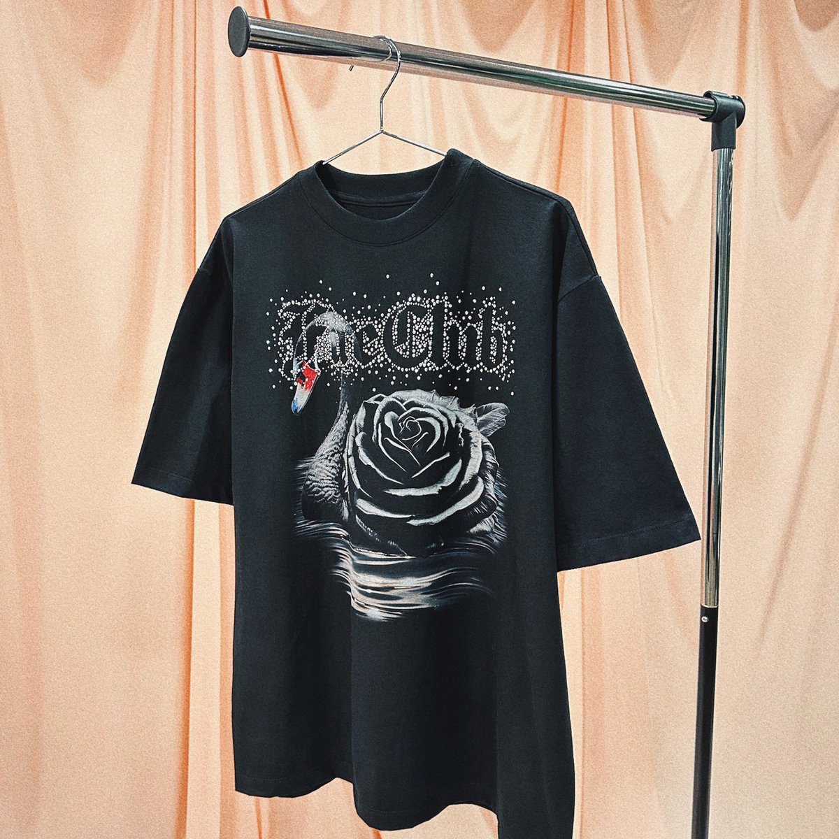 Fireclubmx's tweet photo. Drop 1 / The ‘BLACK SWAN’ Tee available Now at https://t.co/pviaZzLPPg 🏴‍☠️🦢🖤 https://t.co/02R0AQWfT9