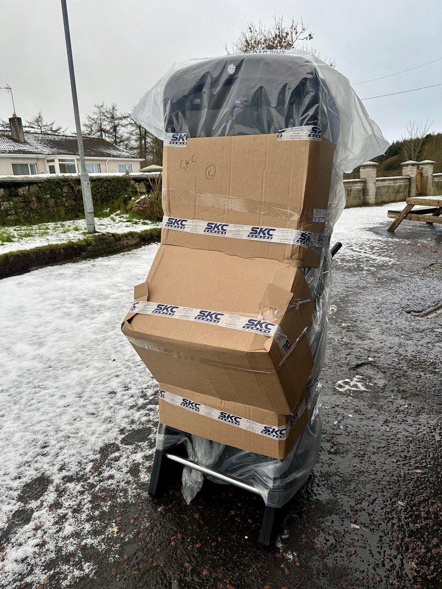 SKCGamingNI's tweet photo. The weather hasn’t been great today but that hasn’t stopped us delivering the latest digital machines to our customers. 🎰🎰🎰

If you want to try one of these machines in your Pub or Club give us a shout.

☎️ 0345 500 2468 (option 2. sales) https://t.co/nS6Pffcjw4