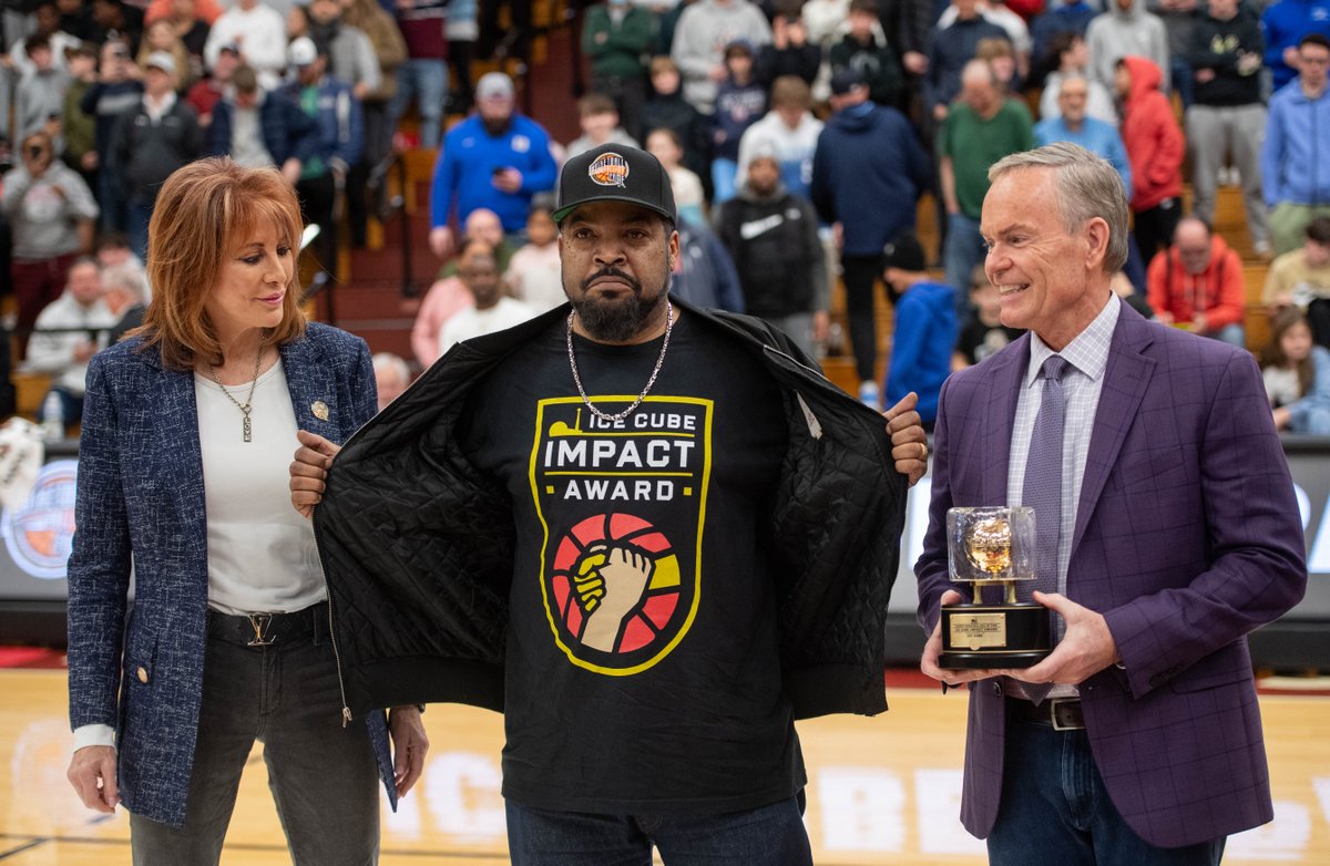 SpfldCollege's tweet photo. Check out the amazing highlights from the final day of the 2024 Spalding Hoophall Classic! ๐ฅ๐ @icecube
#ShakeBlake #SpringfieldCollege #BirthPlaceOfBasketball #JamesNaismith https://t.co/nbe0k18zpu