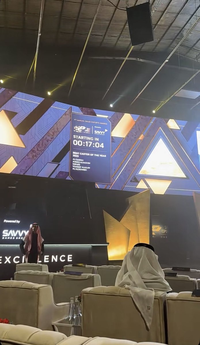 sult_8277's tweet photo. تطور كبير جداً في حفل هاذي السنة 🔥،
الف مبروك لكل الفائزين 

وبأذن الله السنه القادمة بيكون في احد الجوائز لـ@MK4eSports 

شكراً للاتحاد السعودي للرياضات الإلكترونية 
#حفل_جوائز_الرياضات_الإلكترونية https://t.co/f3Kwz56Url
