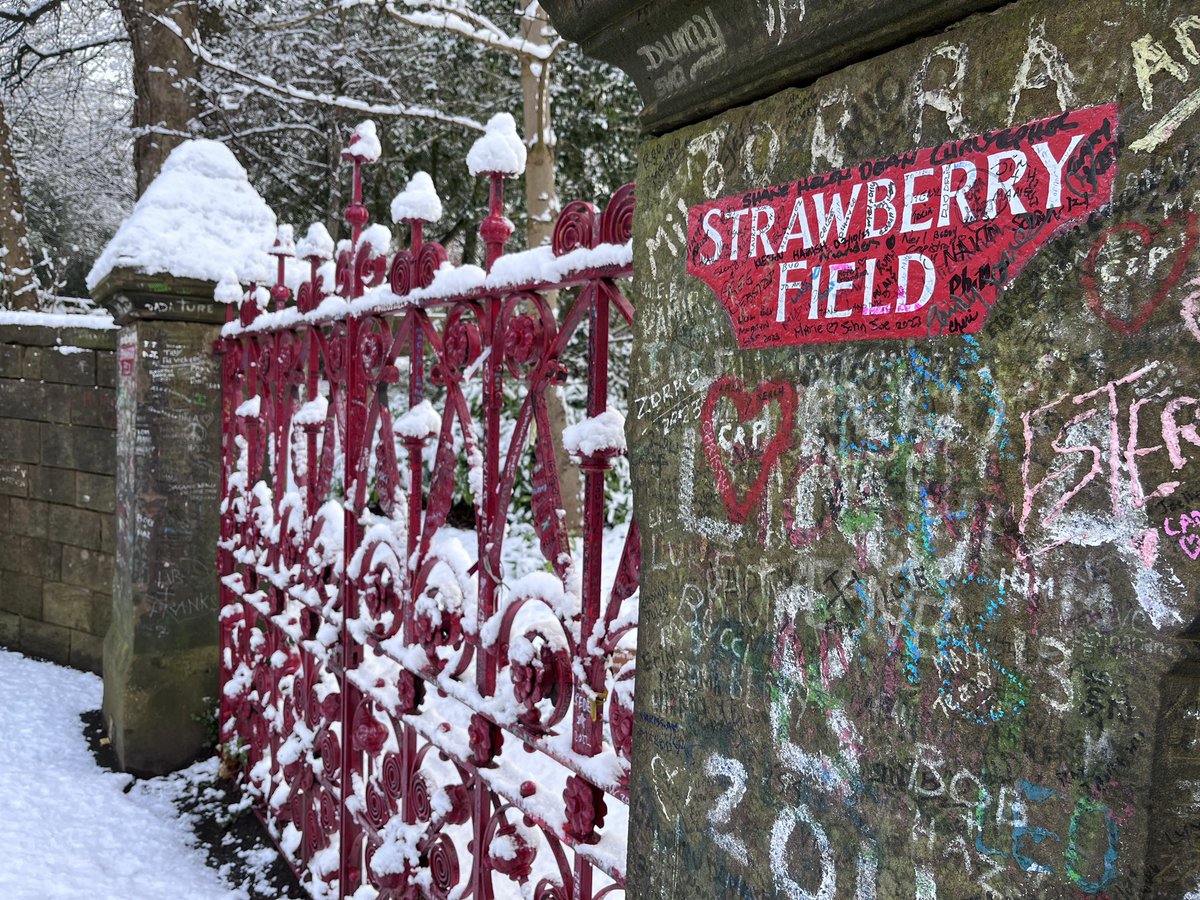 strawberryfield's tweet photo. Strawberry Field’s iconic gates look stunning in the snow 😍❄️
#strawberryfieldsforever #liverpoolsnow #snowday #beatles #fabfour https://t.co/zzg8ruJfnQ