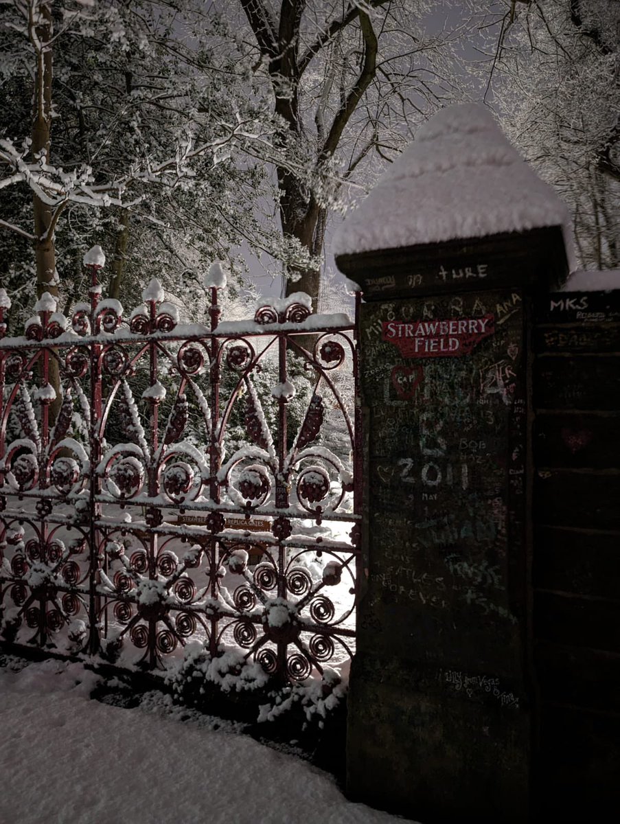 strawberryfield's tweet photo. Strawberry Field’s iconic gates look stunning in the snow 😍❄️
#strawberryfieldsforever #liverpoolsnow #snowday #beatles #fabfour https://t.co/zzg8ruJfnQ