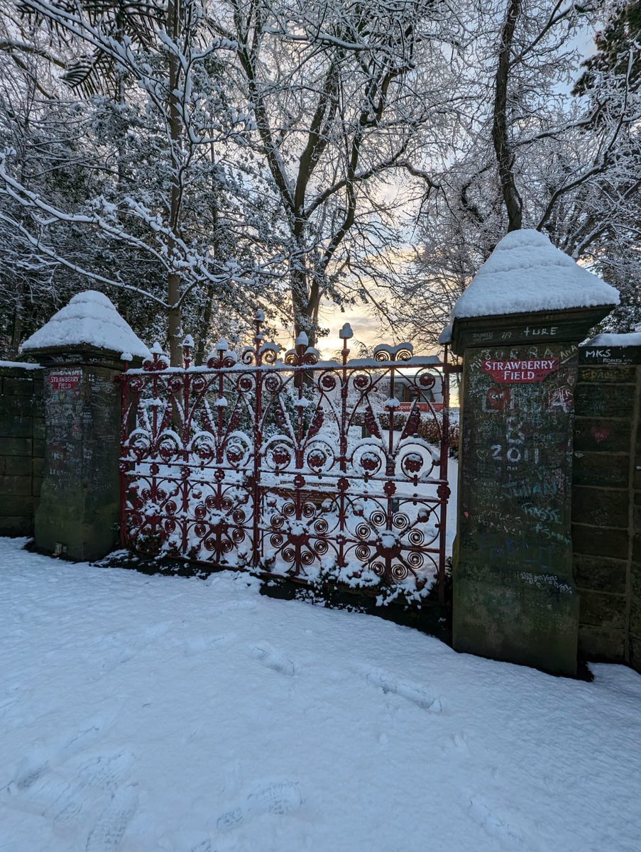 strawberryfield's tweet photo. Strawberry Field’s iconic gates look stunning in the snow 😍❄️
#strawberryfieldsforever #liverpoolsnow #snowday #beatles #fabfour https://t.co/zzg8ruJfnQ