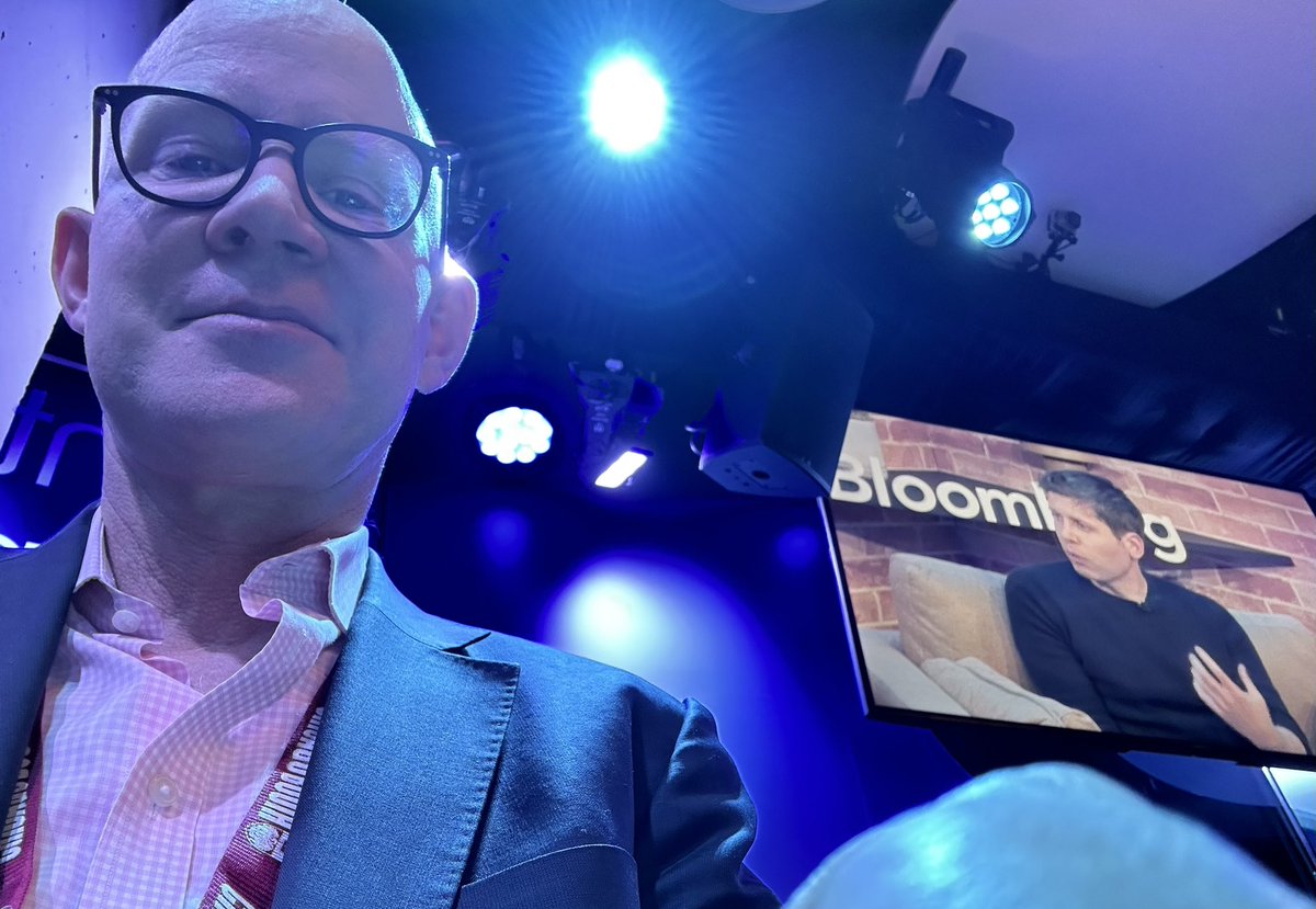 timocraighead's tweet photo. Maybe the best BBG Office view: Bloomberg House. 
Great to hear Sam Altman, Open AI, + Marc Benioff, Salesforce, in person at Bloomberg House in Davos today. 
AI is a tool, not a creature
AI is changing jobs with a massive productivity boost, not replacing jobs 
@BBGIntelligence https://t.co/xMZPZgUTbt